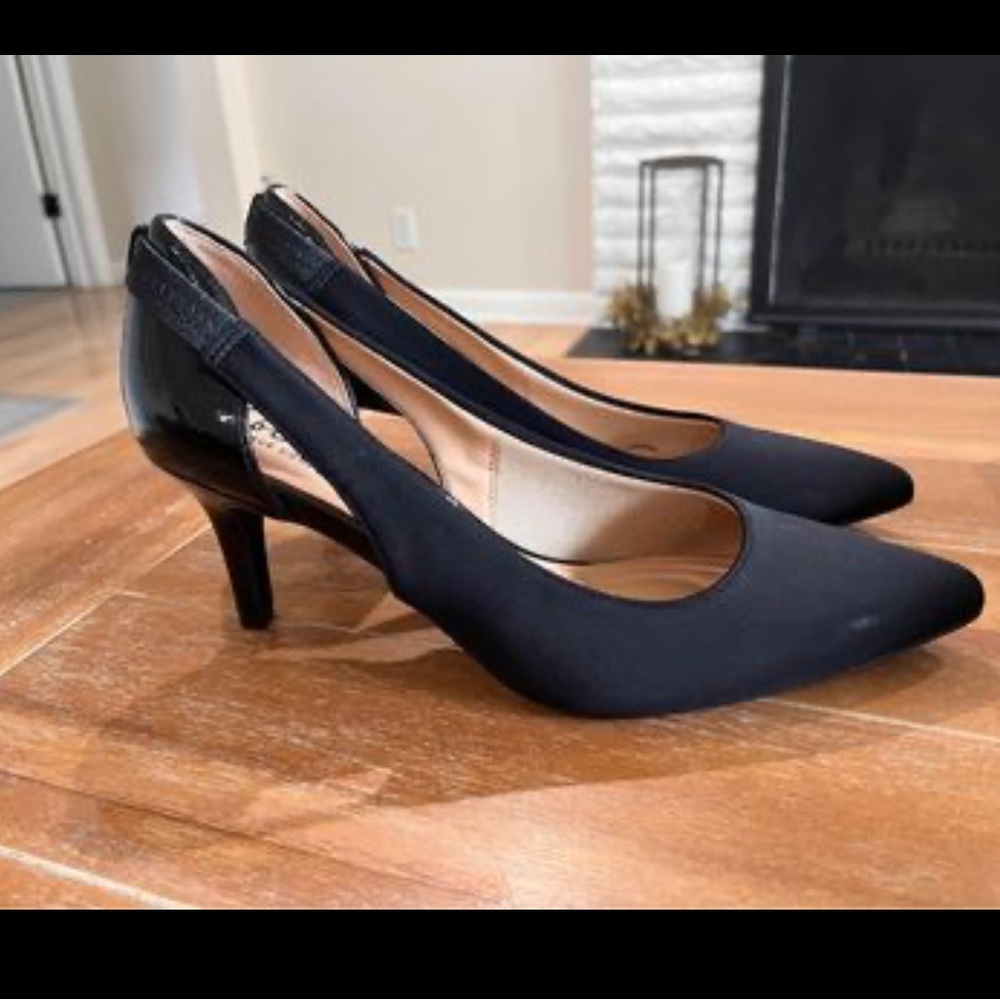 New in box Abella Heels size 8
